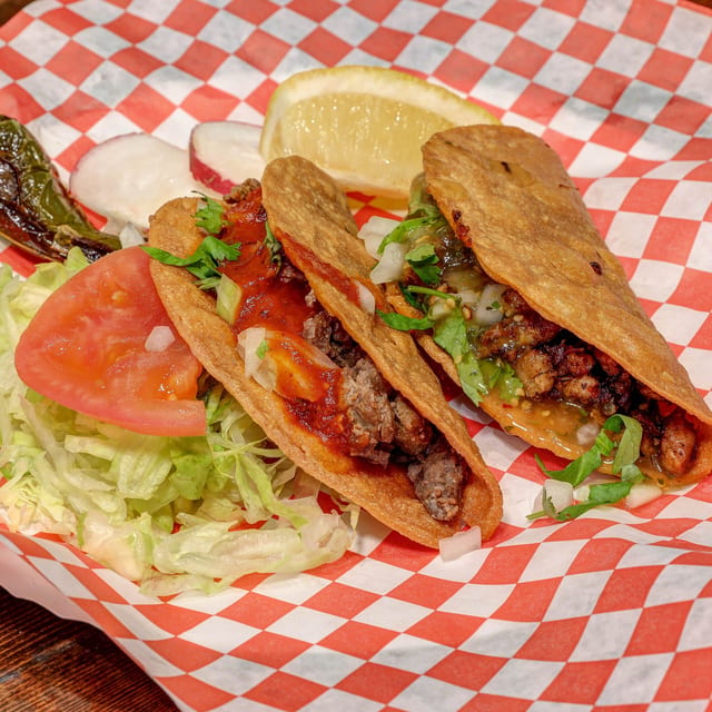 Tacos Dorados / Crunchy.